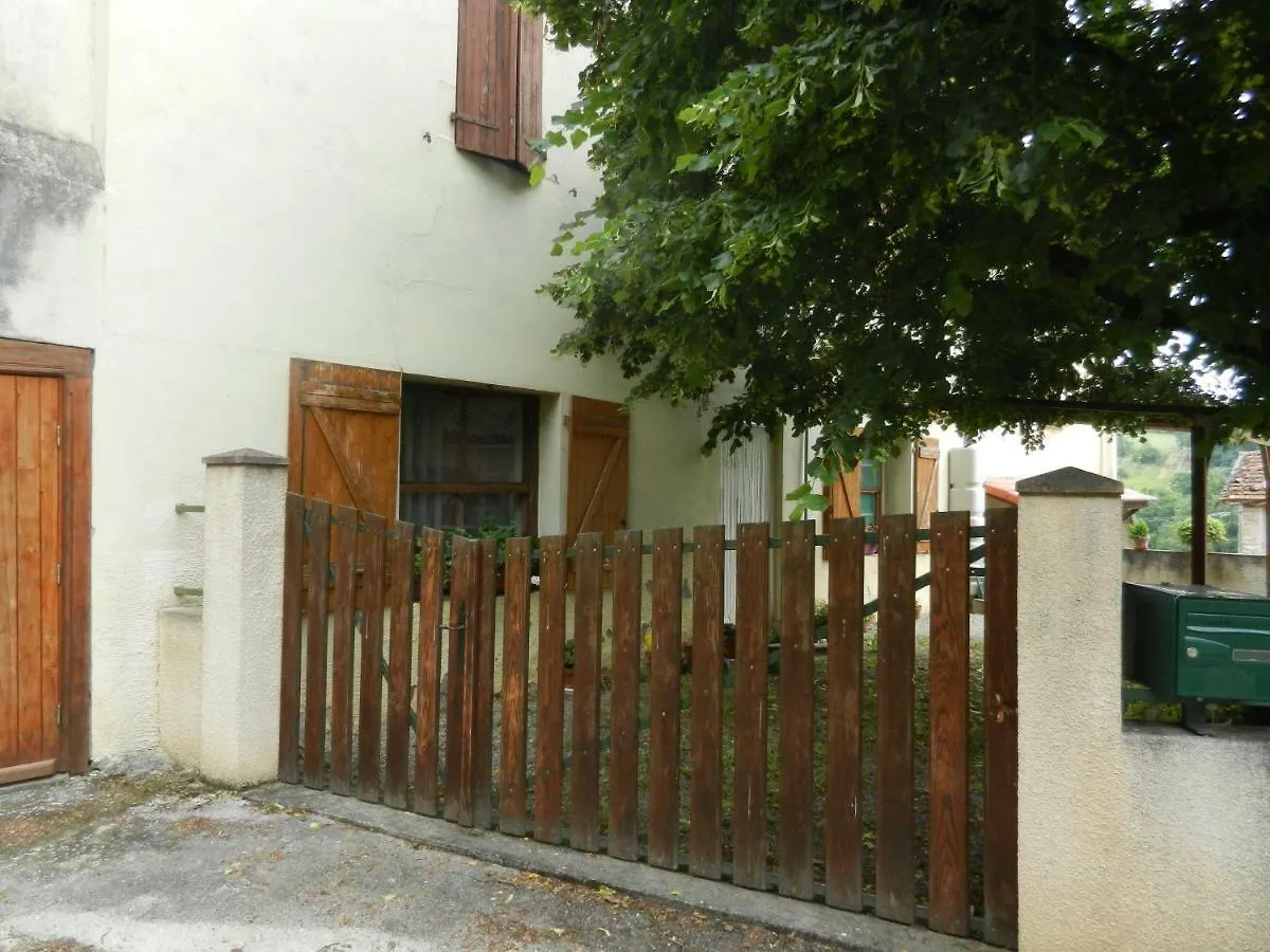 Holiday home Gites-La-Riviere 