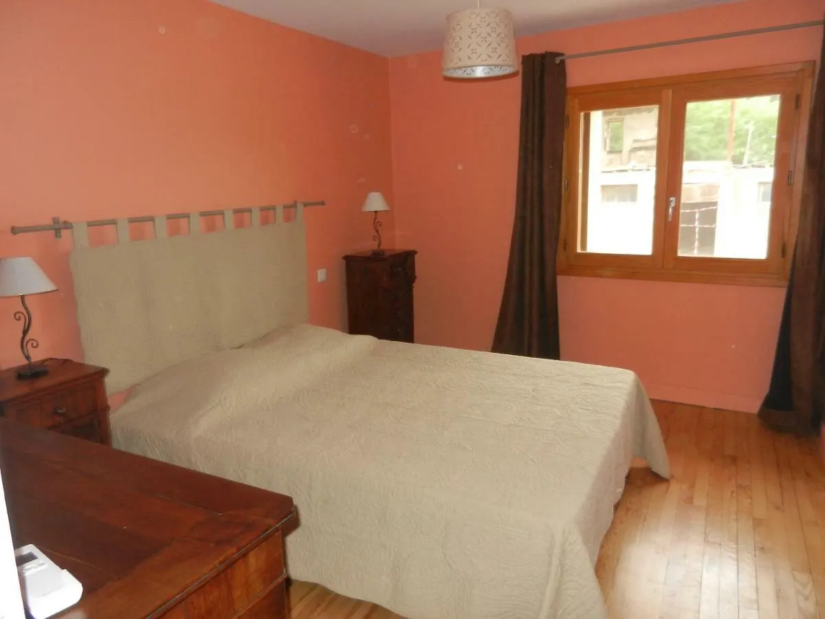 Holiday home Gites-La-Riviere 